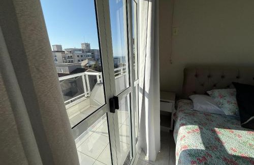 Governador Celso Ramos Apartamento | cód 124 - Cobertura espetacular á 50 m do mar.