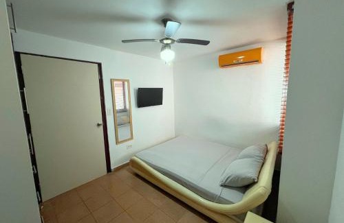 El Cangrejo Casa | Cómoda Habitación Céntrica en Hogar Familiar - Cerca de Todo