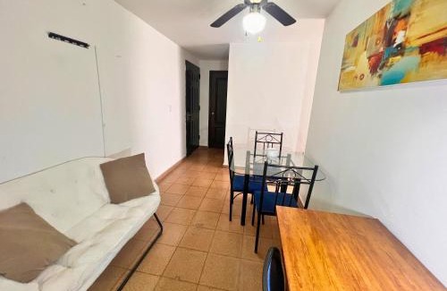 El Cangrejo Casa | Cómoda Habitación Céntrica en Hogar Familiar - Cerca de Todo