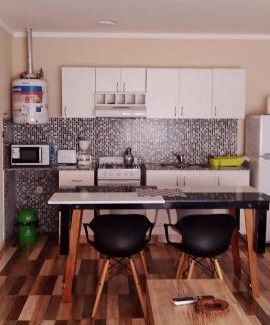 San Nicolas de los Arroyos Apartamento | Cómodo depto en San Nicolás de los Arroyos con cochera 0341-15-675-22-36
