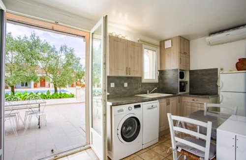Beaucaire Apartamento | Côté Oliviers 4P - Appt 4p climatisé avec piscine