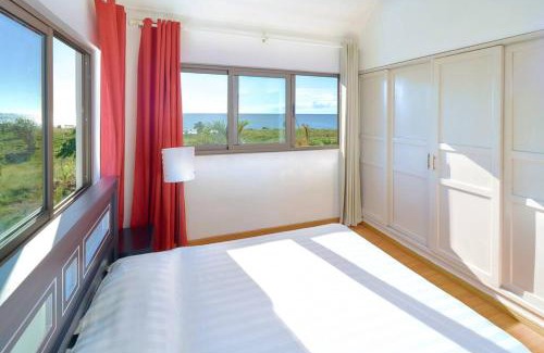 Albion Casa | Côte Ouest - VUE IMPRENABLE SUR LA MER - VILLA BELIFAGE BLEUE avec Piscine Privative