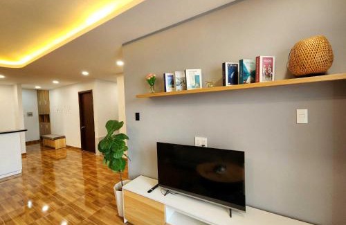 District 4 Apartamento | Căn Hộ 2PN - 5 Phút Đến Trung Tâm Thành Phố - View Sông