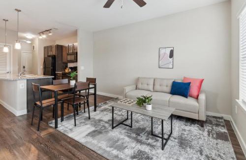 Willowbrook Apartamento | C Creek 4306 I New Construction 1bd Apt I Gated