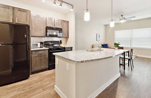 Willowbrook Apartamento | C Creek 7206 I New Construction 1Bd Apt I Gated