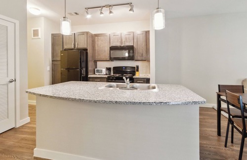 Willowbrook Apartamento | C Creek 7206 I New Construction 1Bd Apt I Gated
