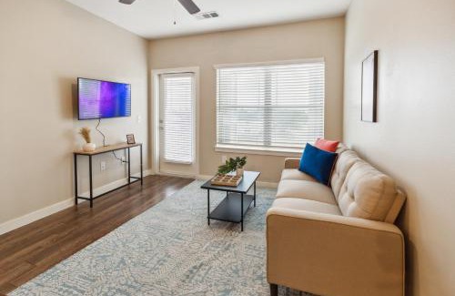 Willowbrook Apartamento | C Creek 8302 I New Construction 2bd Apt I Gated