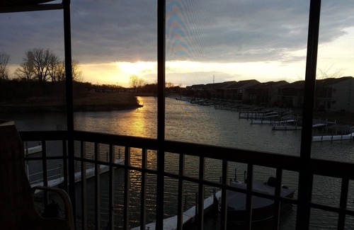 Oak Harbor Condominio | C & D "REST-A-WHILE" - Green Cove Condo