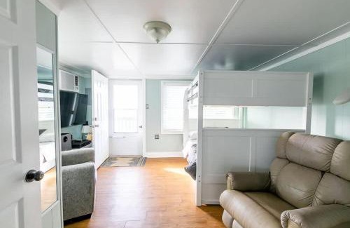 Grand Isle Casa | C'est Bon Across from UTV Entry Point! Sleeps 13!