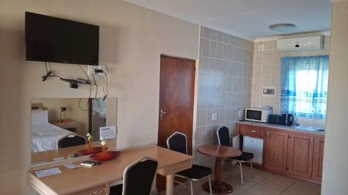Mokopane Hotel | C'est Si Bon Accommodation at 03 Beitel, Mokopane