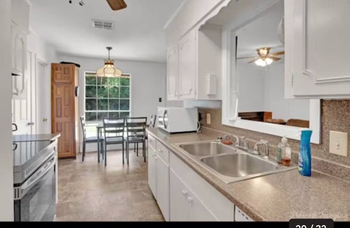 Bossier City Casa | C&N's Relaxing Getaway