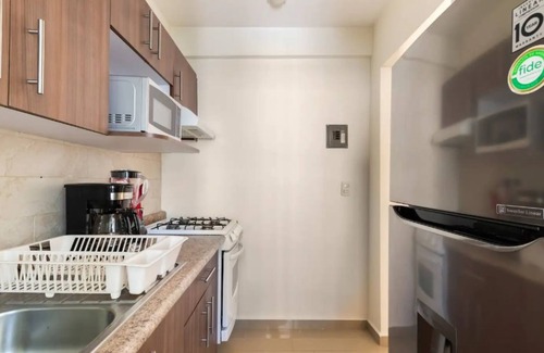 Reforma Apartamento | C101 - 2BR / 2BTH - Una Habitación Piso, Capacidad 4