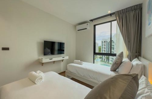 Sa Khu Apartamento | C111 Modern 2BR Escape, Steps to Beach & Cafes