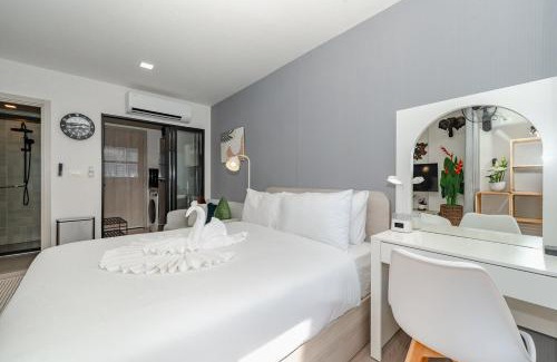 Kathu Apartamento | C175 Stylish Condo with Pool View D Condo Phuket