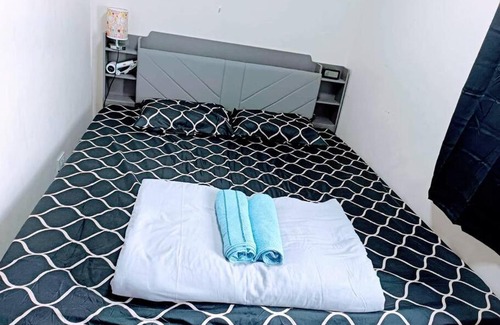 Moonwalk Apartamento | (C2) Near Airport and King Size Bed Condominium