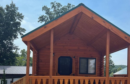 Marion Cabina | C20 cabin in gated resort.
