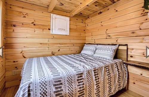 Marion Cabina | c23 cabin in gated resort