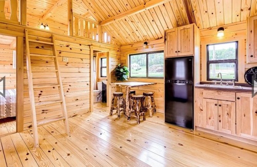 Marion Cabina | c23 cabin in gated resort