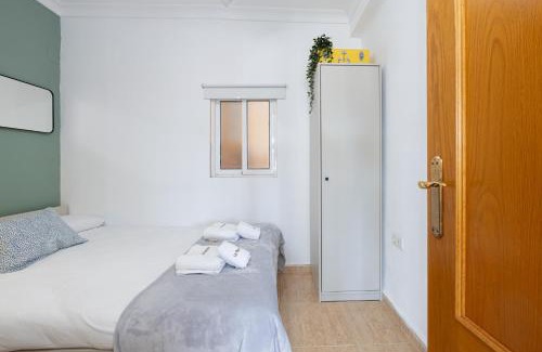El Ejido Apartamento | C27 Great 3 Bedroom Apt Close to Center