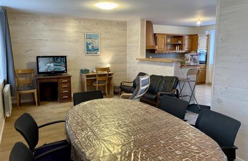 Imphy Apartamento | C3 Familiale Parking 2 chambres 4 lits 5 personnes WiFi