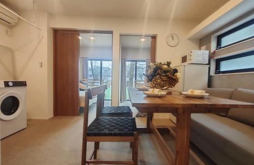 Honmachi Apartamento | C3 Shibuya new hotel, 2 bedrooms and 1 living room, 7 mins to ST Max 6P 渋谷全新酒店 全新装修 两室一厅 交通中心 车站7分钟 最大6人 直达新宿 涉谷 表参道 品川 池袋 上野 代代木 银座 原宿