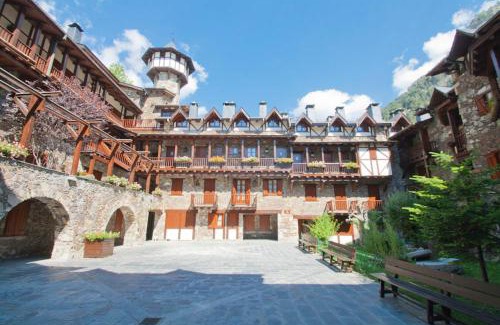 Mas de Ribafeta Apartamento | C5 Bordes d'Arinsal, Duplex Rustico con chimenea, Arinsal, zona vallnord