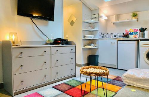 Quartier Exposition-Bajatiere Apartamento | #C5 Le Colorful T2 City center near tram A