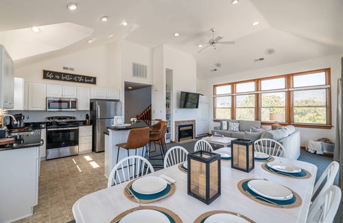 Pine Island Casa | C6022 Tranquility. Pet Friendly, Hot Tub, Community 2 Pools/Tennis/Playground