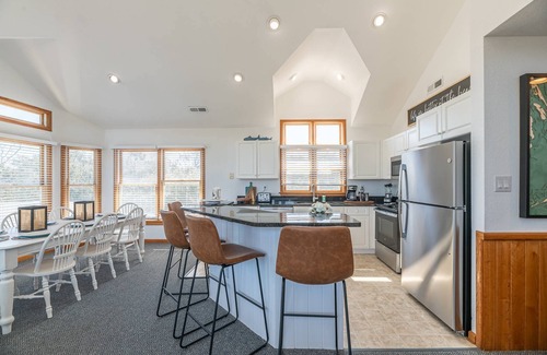 Pine Island Casa | C6022 Tranquility. Pet Friendly, Hot Tub, Community 2 Pools/Tennis/Playground