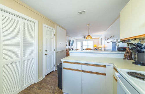 Ocean Sands Condominio | C7750 Abby's Overlook. Corolla, Oceanside 2 BR Condo, Community Pool, Tennis!