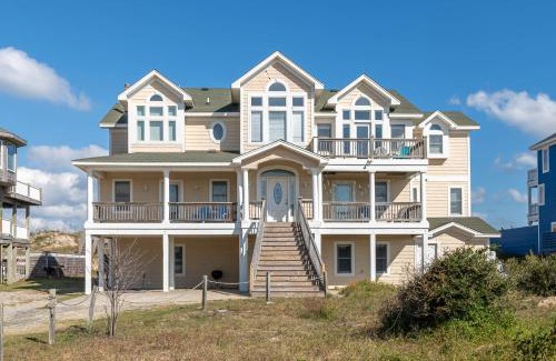 Carova Beach Casa | C9289 Sun King II - Oceanfront, Elevator, 4x4 Area, Pool, Hot Tub, Pets OK!