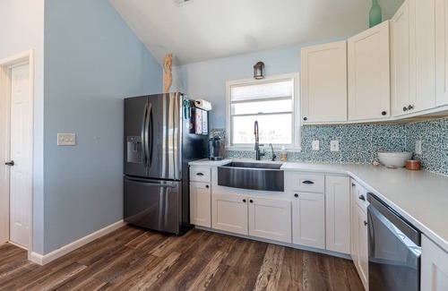Carova Beach Casa | C9431 Sea Stars. Canalfront, 4X4 Area, Boat Ramp, Dock!