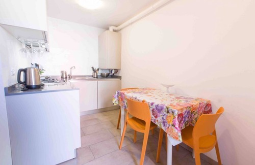 Dorsoduro Apartamento | Vista al canal desde la terraza, aire acondicionado, wi-fi ... ¿qué más?