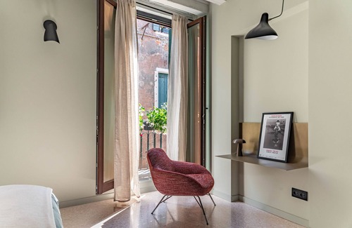 Castello Apartamento | Ca' Delle Carrozze Stylish 2 Bedroom loft-style