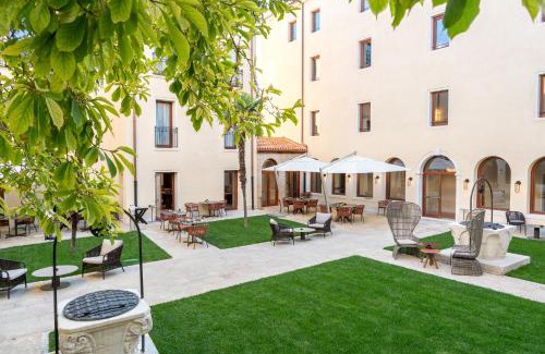 Castello Hotel | Ca' di Dio - VRetreats, an SLH Hotel