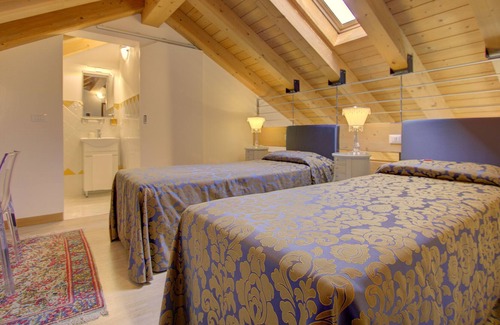 Oriago Apartamento | CADIFIORE-B & B11 - habitación con baño en casa de campo junto al río, estacionamiento en parque privado