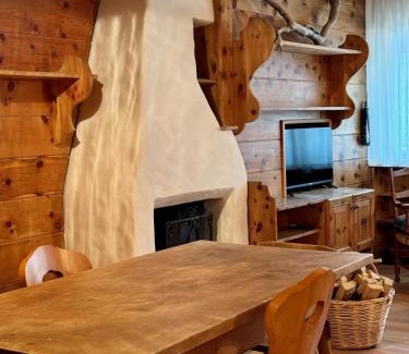 Cortina d'Ampezzo Historic Centre Apartamento | Ca Dolomia, 5 minutes from center and slopes