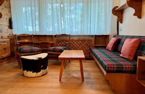Cortina d'Ampezzo Historic Centre Apartamento | Ca Dolomia, 5 minutes from center and slopes