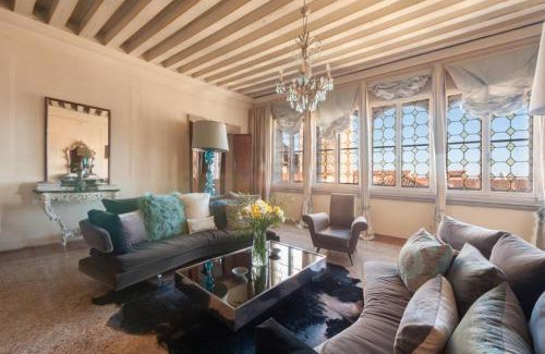 Castello Apartamento | Ca' Erizzo dream apartment, spectacular views from the amazing terrace!