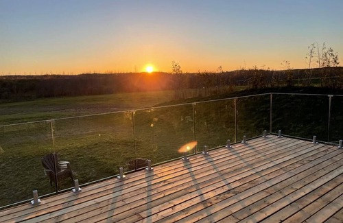 Grey Highlands Chalet De Esquí | 5 bedroom, 3 bath, New build!, Beaver Valley! Niagara Escarpment View!!!