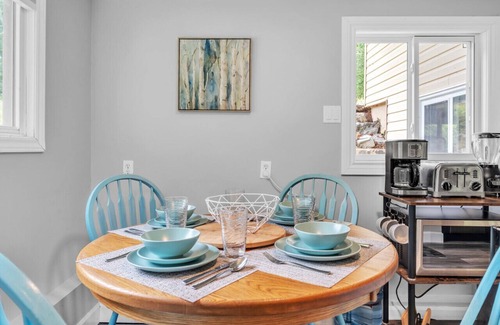 Leeds and the Thousand Islands Cabaña | Black Rapids Retreat | Waterfront Cozy Cottage