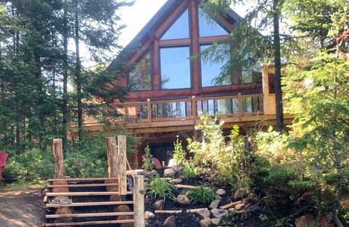Sainte-Marguerite-du-Lac-Masson Chalet De Esquí | "Le Majestik luxury chalet, Doncaster River"