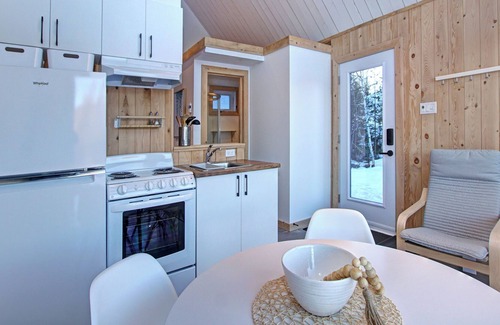 Sainte-Marguerite-du-Lac-Masson Chalet De Esquí | Scandinavian mountain mini chalet