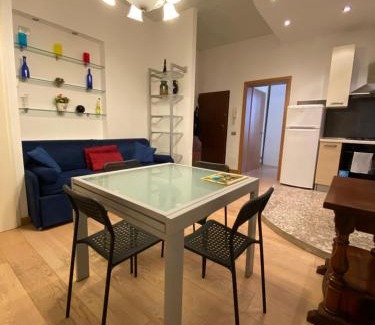 Dorsoduro Apartamento | Ca' Santa Marta Apartment