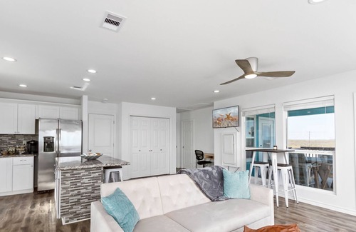 Port Bolivar Casa | Cab'n by the Sea - ULTRA SECLUDED BEACHFRONT HOME - 2BR/2BA