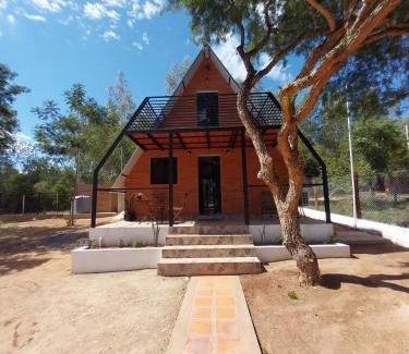 Paraguari Chalet De Esquí | Cabaña Alpina - Ecos del Cerro