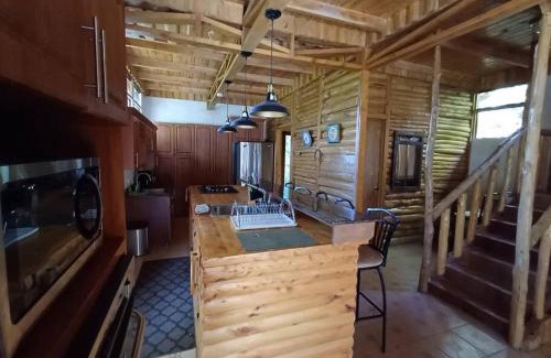 Canton Dota Chalet De Esquí | Cabaña Bosque Encantado - A Classic Paradise!