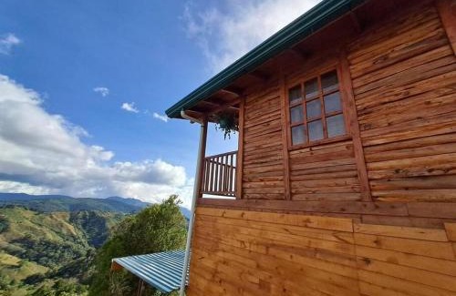 Canton Dota Chalet De Esquí | Cabaña Cebra - THE Spot for GREAT Sunset views!