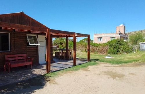Puerto Piramides Cabina | Cabaña cercana a la playa con estacionamiento (apto mascotas)