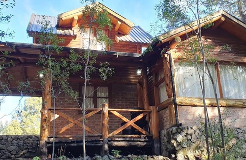 Lago Puelo Casa | Cabaña Ciprés entre Bosques y Arroyo
